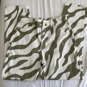 green and white SHEIN jeans